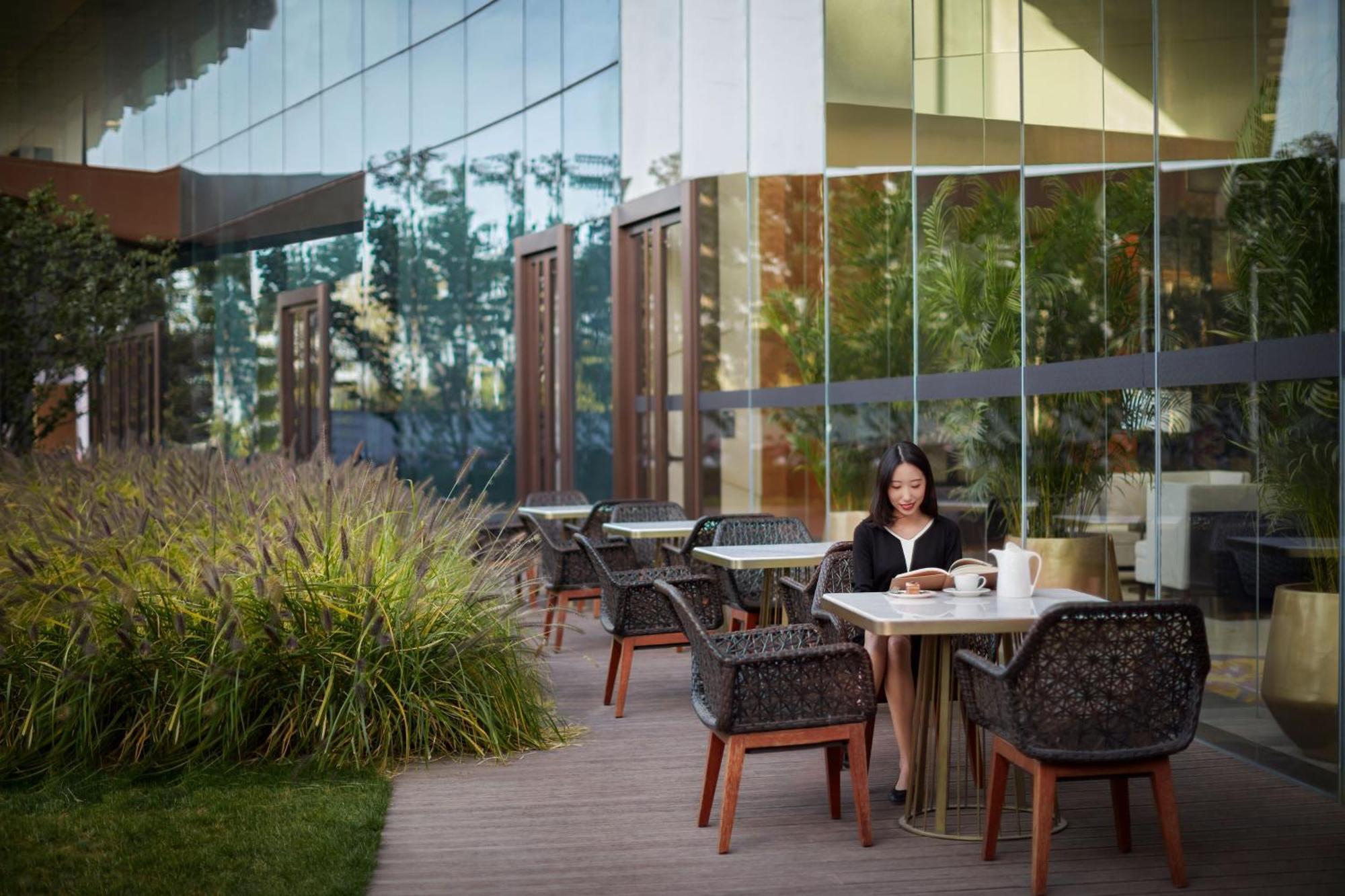 Sheraton Beijing Lize Hotel Exterior photo